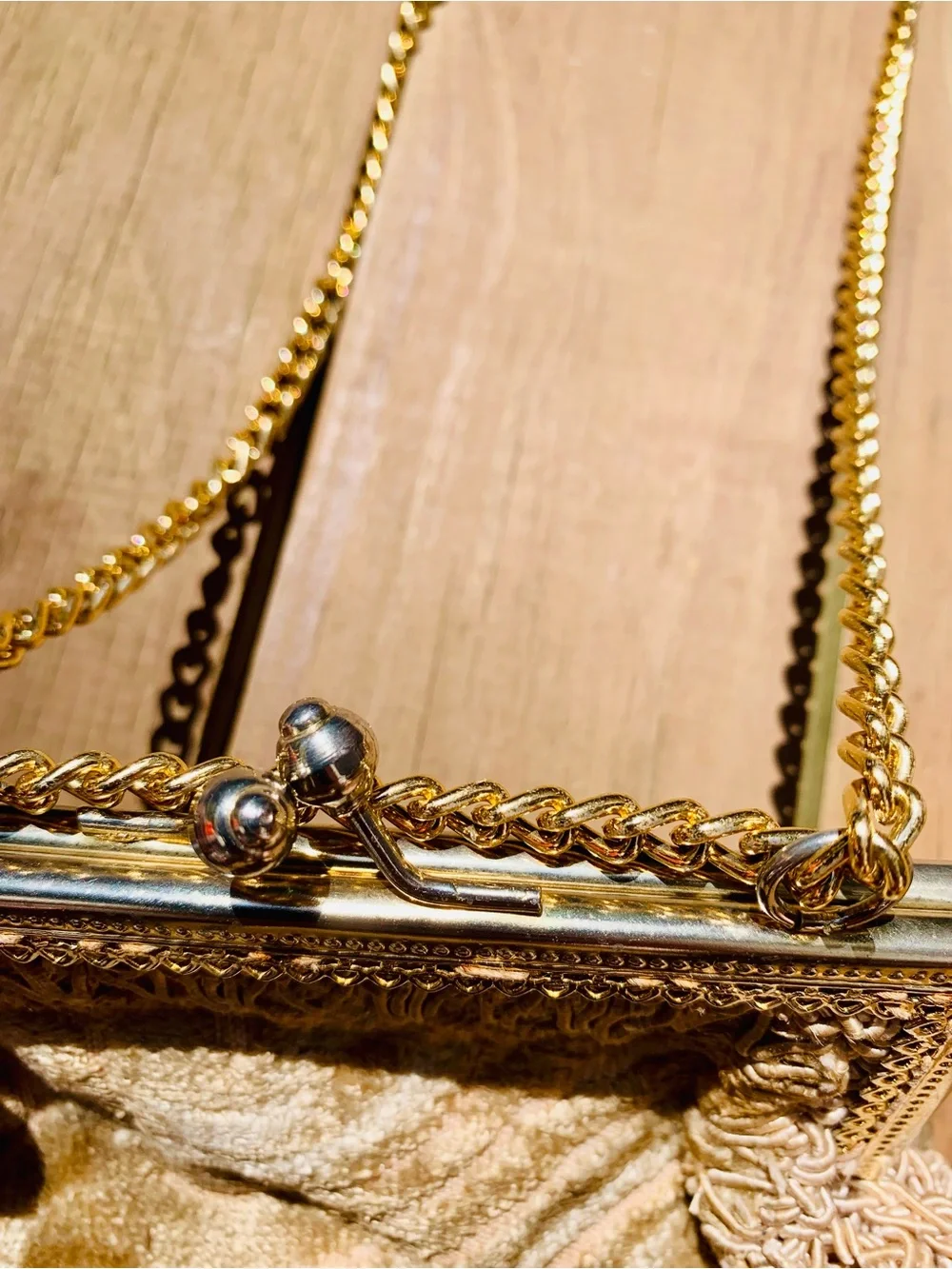 Vintage-Inspired gold Velvet Evening Bag with Gold Chain kiss clasp